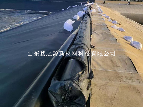 魚塘防滲膜延伸率為何不穩(wěn)定？這些原因要弄清